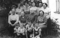 Family, grandfather and grandmother Zimas in the middle, father and mother Zimas on the edge, 1960