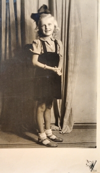 Erika's sister Sieglinda on her first school day in Libáň