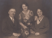 Mother of the witness Anna Martincová with her parents