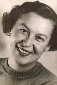 Zdenka Hradečná in her youth