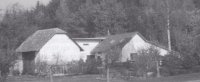 Josef Pinkava’s native house, which his parents bought from grandmother in Končiny in 1922. His father built the barn.