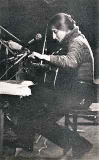 Dagmar Andrtová-Voňková, Jiskra Olomouc cinema, October 1980, photo by Jakub Noha