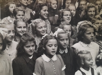 Hana Pechová in the Kühn Chidren’s Choir