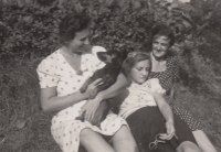 Maria with her aunt Ria and mum in Zlín