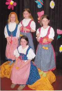 Baráčník club at the primary school in Týn nad Vltavou led by Jaroslava Svobodová, 2012