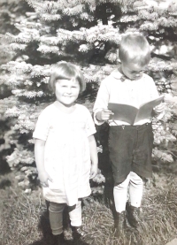 Alena Stepankova Veselá with her brother Karel in 1927