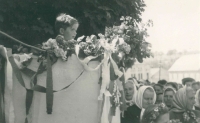 Jaroslav Kratochvíl on the square in Světlá nad Sázavou during a speech on Mother's Day (1949)