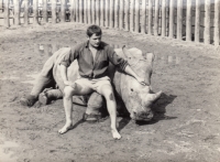 Ivan Ringel v Zoo Dvůr Králové přibližně v roce 1970