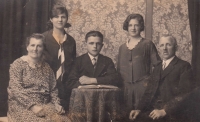 The father of František Beránek with his sisters and parents