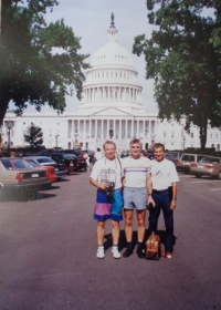 Během závodů v USA v roce 1995 byl čas i na cestování. Květoslav Hána na fotce vpravo