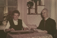 Parents of the witness, late 1950s