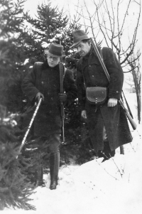 On the left with a stick Father Josef Vyskočil on a gamekeeper hunt in Uherské Hradiště in 1940