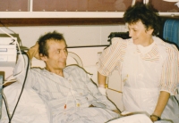 Roman Včelák in a hospital in London where he underwent bone marrow transplant, 1993