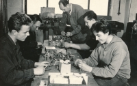 Lída Engelová (in the foreground), apprenticeship at the ČKD Vysočany, 1962