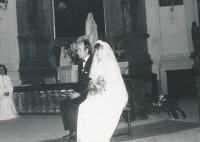 Jan Rabiňák's wedding with Ivana, née Tomanová, in St. Margaret's Basilica in Prague-Břevnov, 18 May 1985