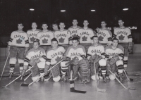 Czechoslovakia's opponent at the 1959 World Championship in Prague, was Team Canada. Sixth from the left is the famous defenseman Al Dewsbury