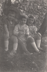 Hana Bébrová with her sister Maria and cousin Dana, 1956