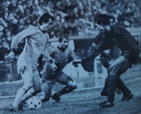 Ladislav Vízek (left) and Zdeněk Nehoda trying to get through FC Barcelona's defence at Julisce, 1-0 win, autumn 1981