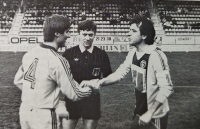 Ladislav Vízek (right) shakes hands with his former teammate Jan Fiala in a friendly match between Dukla Prague and Le Havre, 1987