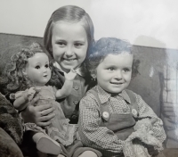 Eva Orthofer with her niece Ylonka, with whom she grew up, circa 1954