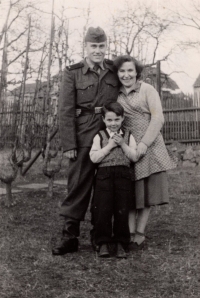 Brother-in-law Jiří Převorovský, Jan Ungár, sister Zuzana Převorovská, nee. Ungárová, Roztoky u Prahy, 1952