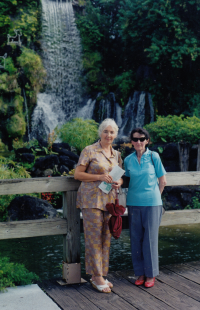 Zdeňka Peterka with her mother Zdeňka around 2000