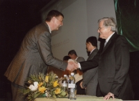 Ladislav Cvak receives the award for creativity from the President of Teva in Tel Aviv in 2008