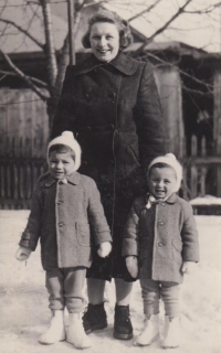 Mum Jarmila Kaňáková with sons Jan (right) and Karel