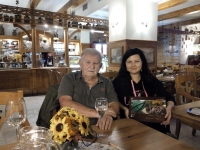 With documentary filmmaker Jarmila Vandová Flakova, who holds his book Šumava - Bavarian Forest. Železná Ruda, autumn 2023