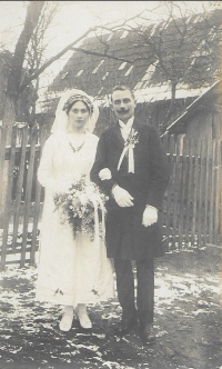 Grandfather and grandmother Frank from the mother's side, wedding photograph 1920