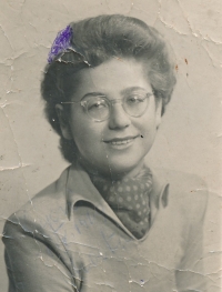 Marta Klicperová Neužilová in 1949