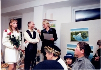 Antonín Vojtek (centre) during the opening of Gallery 99 in Břeclav in 1999