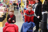 Kateryna Ptakha's children Iryna and Vladyslav. Luhansk, before 2014