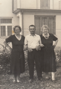 Mother Anna Švajdová, Zdeněk Švajda and aunt Františka