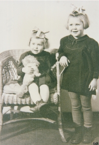 Milena with her younger sister Monika, 1950