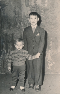 Emil Pejša s bratrem Stanislavem, 1957