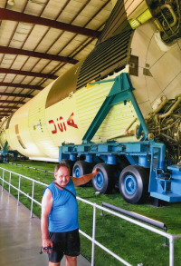 Josef Tkáč ve vesmírném středisku NASA v USA, kolem roku 2000