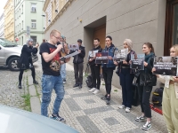 Andrej Karelin na demonstraci Vesny v Praze za sankce proti Rusku, 2023, foto Tomáš Vlach