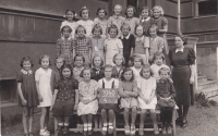 School photo from 1940; Milada Vorlíčková in the middle row, third from the left