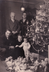 Family of Giorgio Sava, Christmas 1941