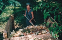 Ecotopia eco-camp in the Carpathians. Master class on composting, 2003.