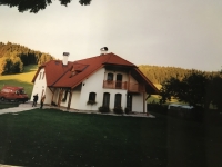 Nový dům, replika domu U sedmi štítů, Dolní Lánov, 2001