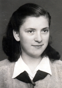 Ludmila Novotná (Zelinkova), 1951