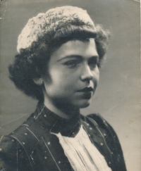 The mother of the witness Věra Fingerová in 1949 as a theatre actress