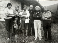 Grandfather's birth house in Chebzí. From left Alžběta Odziomková, mother Emma, aunt, brother Josef, sister Anna Kuglerová and her husband Radomír