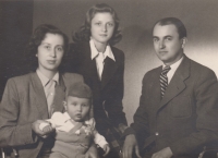 Viktor Weilguny with his parents and older sister Edita, 1947