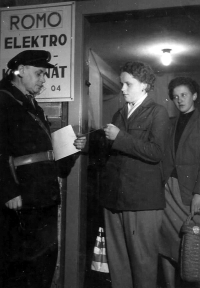 Jarmila Stříbná, the wife of the witness, before her wedding, in the Romo factory in Fulnek, mid-1950s, in the middle