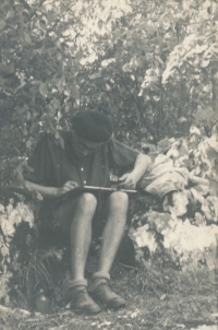 Jaromír Zemina drawing during his gymnasium studies