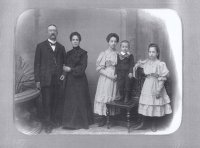 Great-grandfather and great-grandmother Helena and Josef Honzíček and their three children around 1910