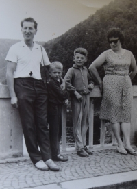 Bednar family in Pastviny, around 1967